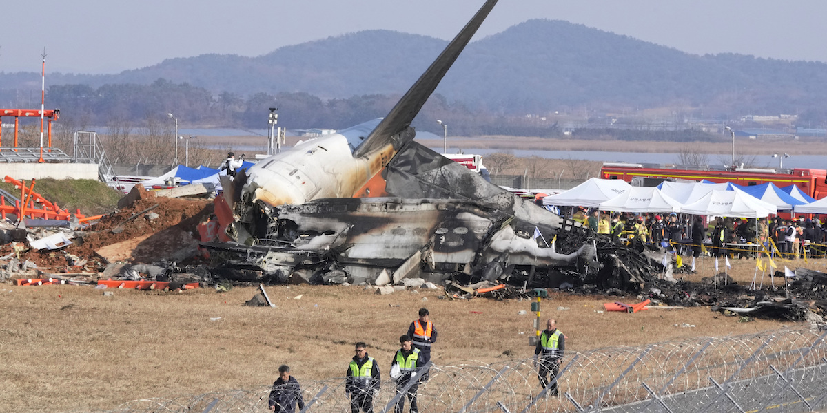 Disastro Aereo in Corea del Sud: Boeing 737 si Schianta all’Aeroporto di Muan